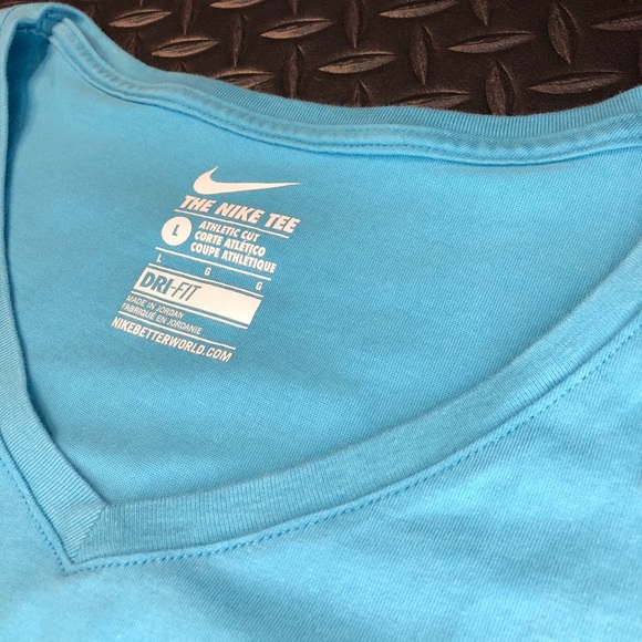 Nike Athletic Cut Dri-Fit Workout Tee - Picture 3 of 5